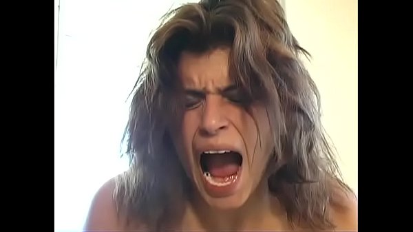 Paname&ntilde_a Sunny (Luli) - She feels disgusted with sucking and closes her eyes so as not to see the paunchy guy fucking her