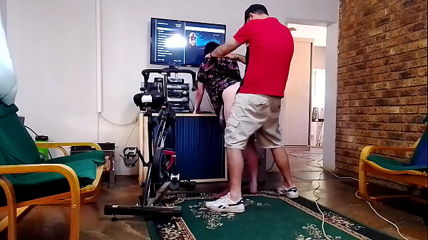 Stepmom let'_s me use her pussy while she is watching t.v